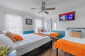 Kernersville Hot Tub  Pool  Arcade Gym Wifi Coffee