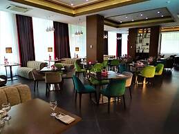 Ramada Hotel & Suites by Wyndham Alabuga