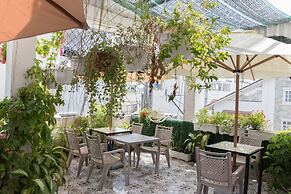 RedDoorz Plus near Ba Chieu Local Market