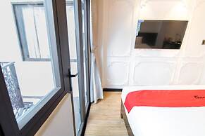 RedDoorz Plus near Ba Chieu Local Market