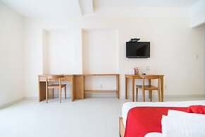 RedDoorz Plus near SECC D7