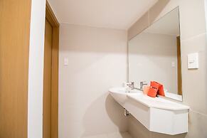 RedDoorz Plus near SECC D7