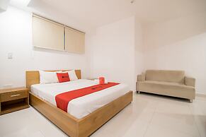 RedDoorz Plus near SECC D7