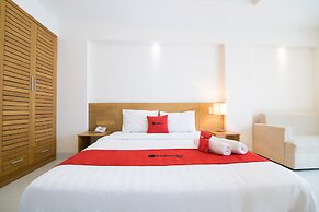 RedDoorz Plus near SECC D7