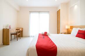 RedDoorz Plus near SECC D7