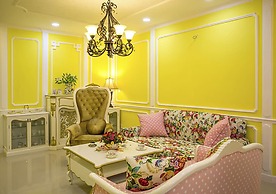 1BR Victorian Apartment River View D7