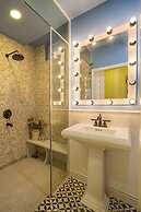 1BR Victorian Apartment River View D7