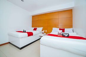 RedDoorz near Bambang Station