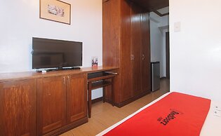 RedDoorz @ Moonwalk Paranaque