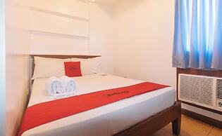 RedDoorz @ Moonwalk Paranaque