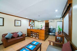 RedDoorz @ Moonwalk Paranaque