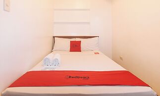 RedDoorz @ Moonwalk Paranaque