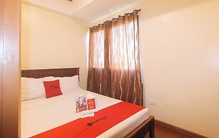 RedDoorz @ Moonwalk Paranaque