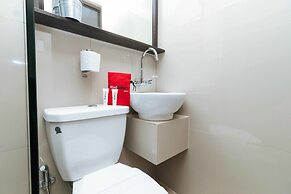 RedDoorz Plus @ Poblacion Makati