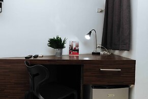 RedDoorz Plus @ Poblacion Makati