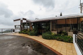 RedDoorz Plus @ The Ridge Tagaytay