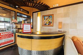 RedDoorz Plus @ The Ridge Tagaytay