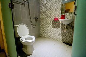 RedDoorz near Pasar Tarapung Siring Banjarmasin