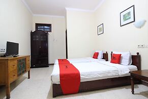 RedDoorz @ Mantrijeron 2