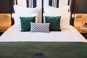 MADISON Saint Jean de Luz - Handwritten Collection