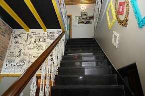 Mumbai Staytion Dorm - A Backpackers Hostel