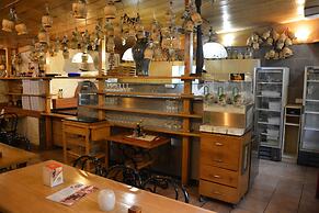 Manuela Residente Resort