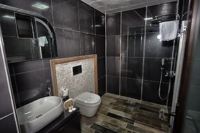 El Nazar Stone Suite