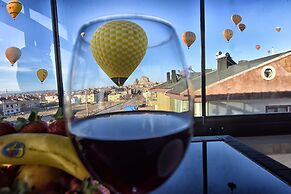 El Nazar Stone Suite