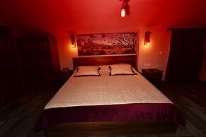 El Nazar Stone Suite