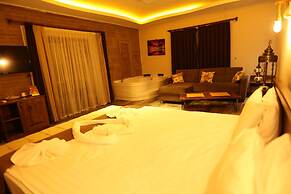 El Nazar Stone Suite