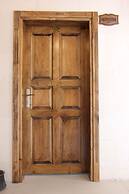 El Nazar Stone Suite