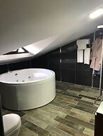 El Nazar Stone Suite