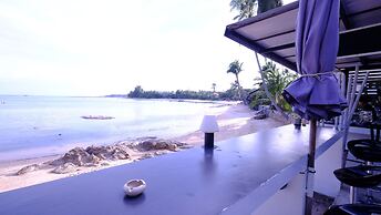 Chill Inn Beach Cafe & Hostel