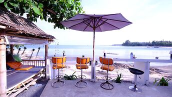 Chill Inn Beach Cafe & Hostel