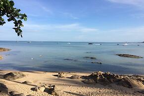 Chill Inn Beach Cafe & Hostel