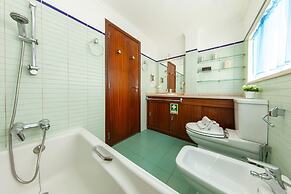 B28 - Stylish Typical House by DreamAlgarve