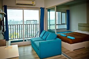 Centric Royal by Swimming Pool