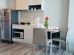 Centric Royal by Swimming Pool