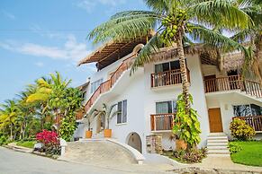 Las Villas Akumal  2B-18 by SkyRun