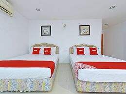 OYO 90494 Sam Huat Hotel