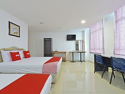 OYO 90494 Sam Huat Hotel