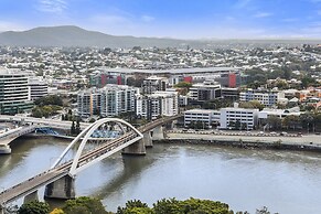 Hope Street Apartments by CLLIX