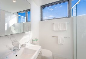 Hope Street Apartments by CLLIX