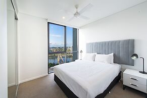 Hope Street Apartments by CLLIX