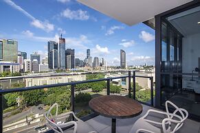 Hope Street Apartments by CLLIX