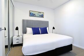 Hope Street Apartments by CLLIX