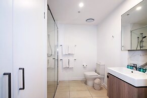 Hope Street Apartments by CLLIX