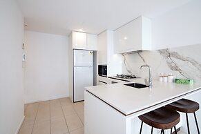 Hope Street Apartments by CLLIX