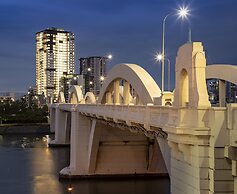 Hope Street Apartments by CLLIX