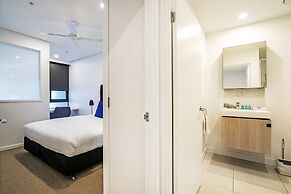 Hope Street Apartments by CLLIX